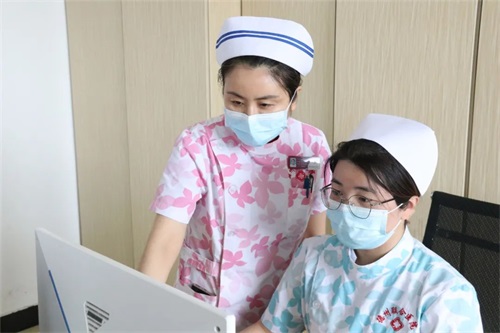 中国护士破500万,业内迫切希望《护士法》出台规范职业操守及待遇(图1)